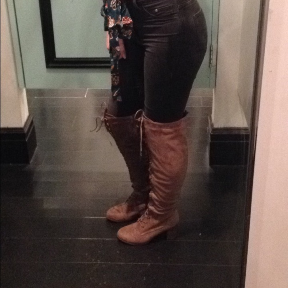 Thigh high lace up suede boots - Picture 2 of 4