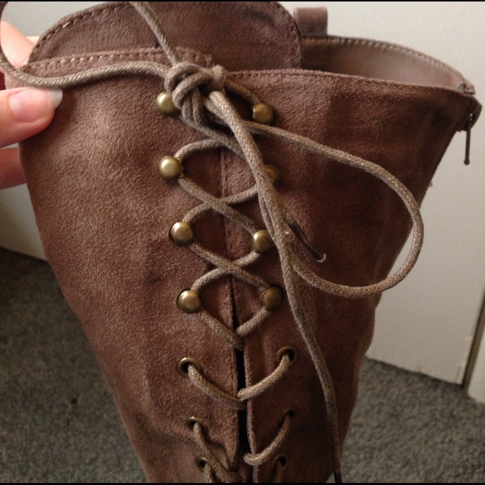 Thigh high lace up suede boots - Picture 3 of 4