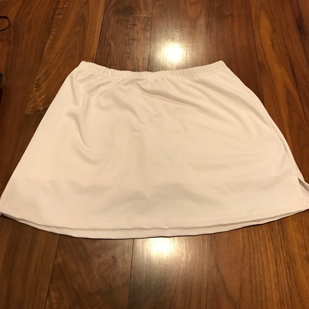 White tennis skirt🎾