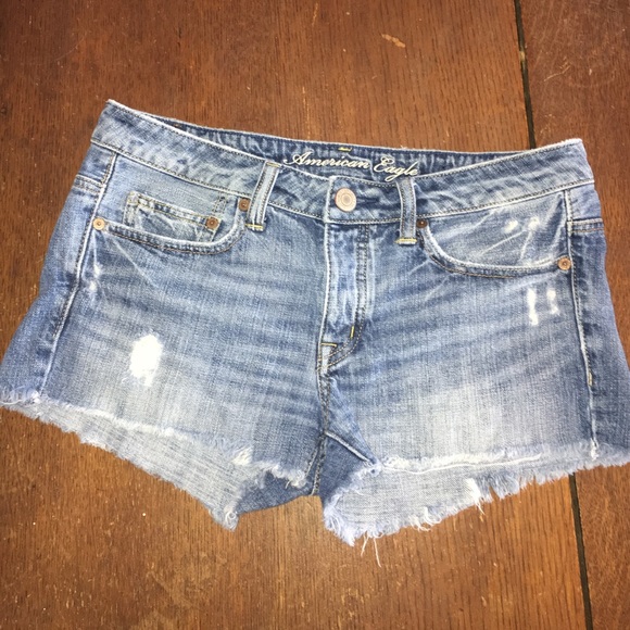 Ladies American Eagle Jean shorts sz 4 very GUC - Picture 1 of 4