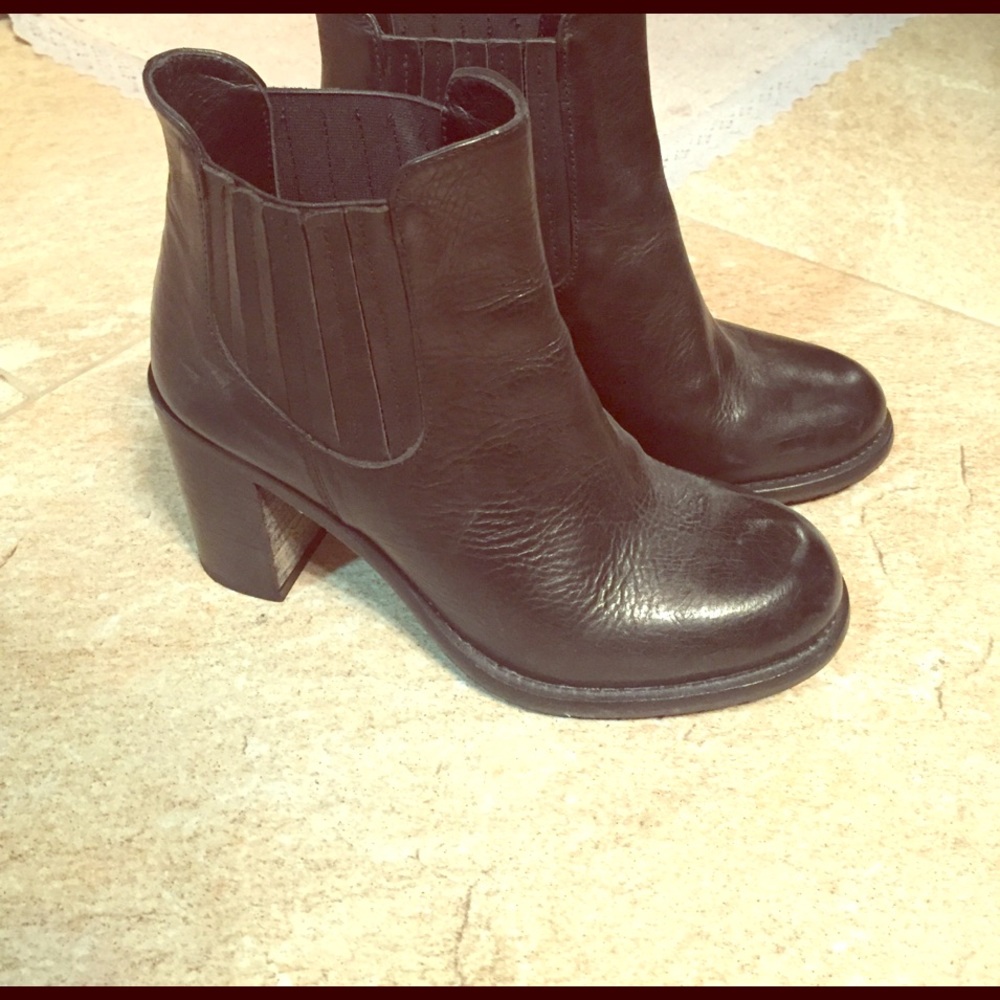 Steven by Steve Madden leather booties