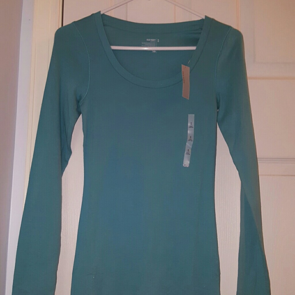 OLD NAVY LONG SLEEVE