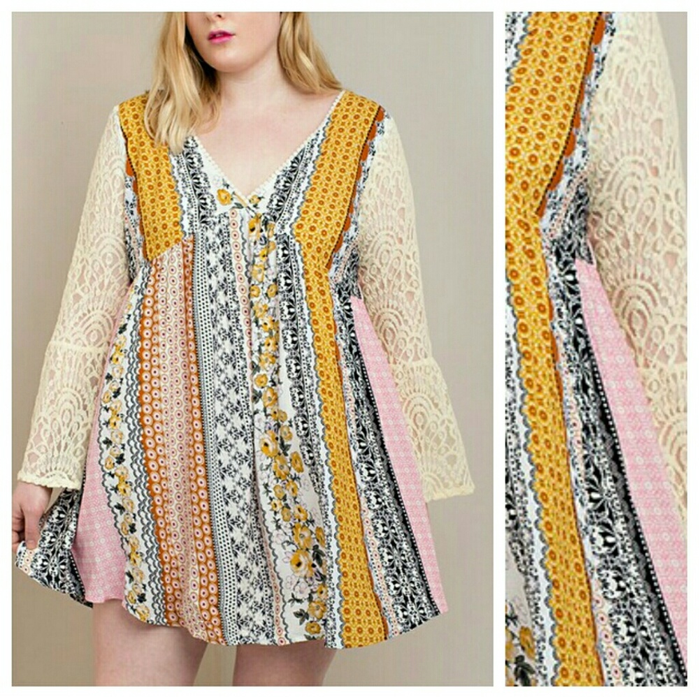 Multi-Color Dress With Lace Sleeves.