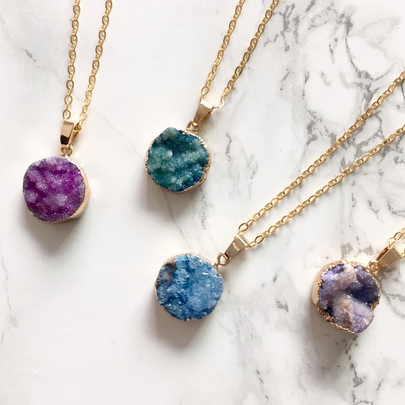 Jewelry - ✨Blue Druzy Necklace✨