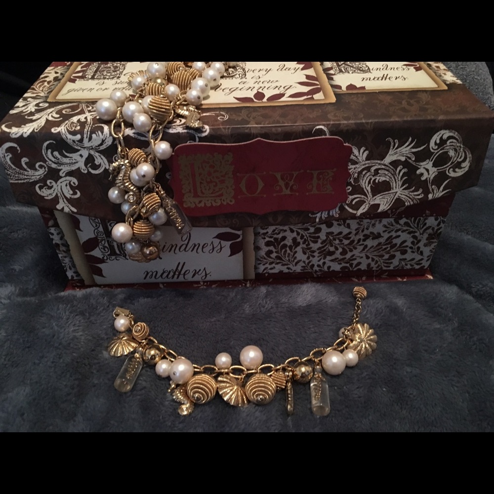 Kate spade bracelet and necklace set