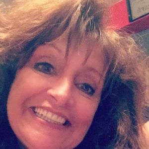 Meet your Posher, Carmella