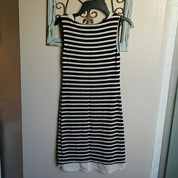 Dress - Picture 4 of 4