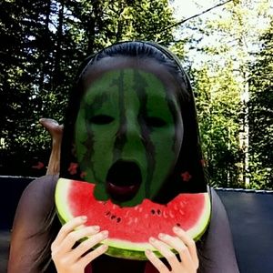 Meet your Posher, Leah