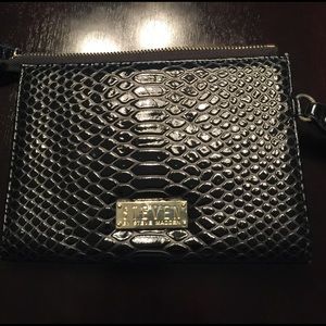 Steve Madden Wristlet