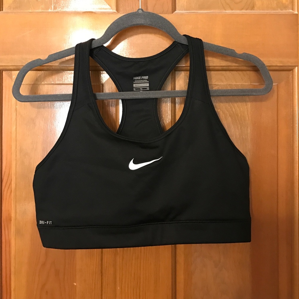 Nike pro sports bra