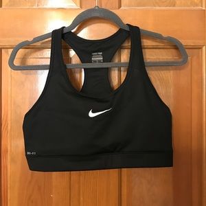 Nike pro sports bra