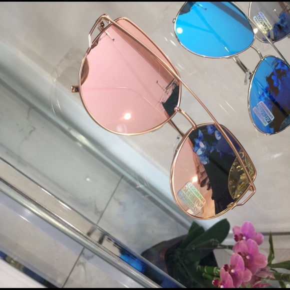 Rose Gold Sunglasses - Picture 1 of 1