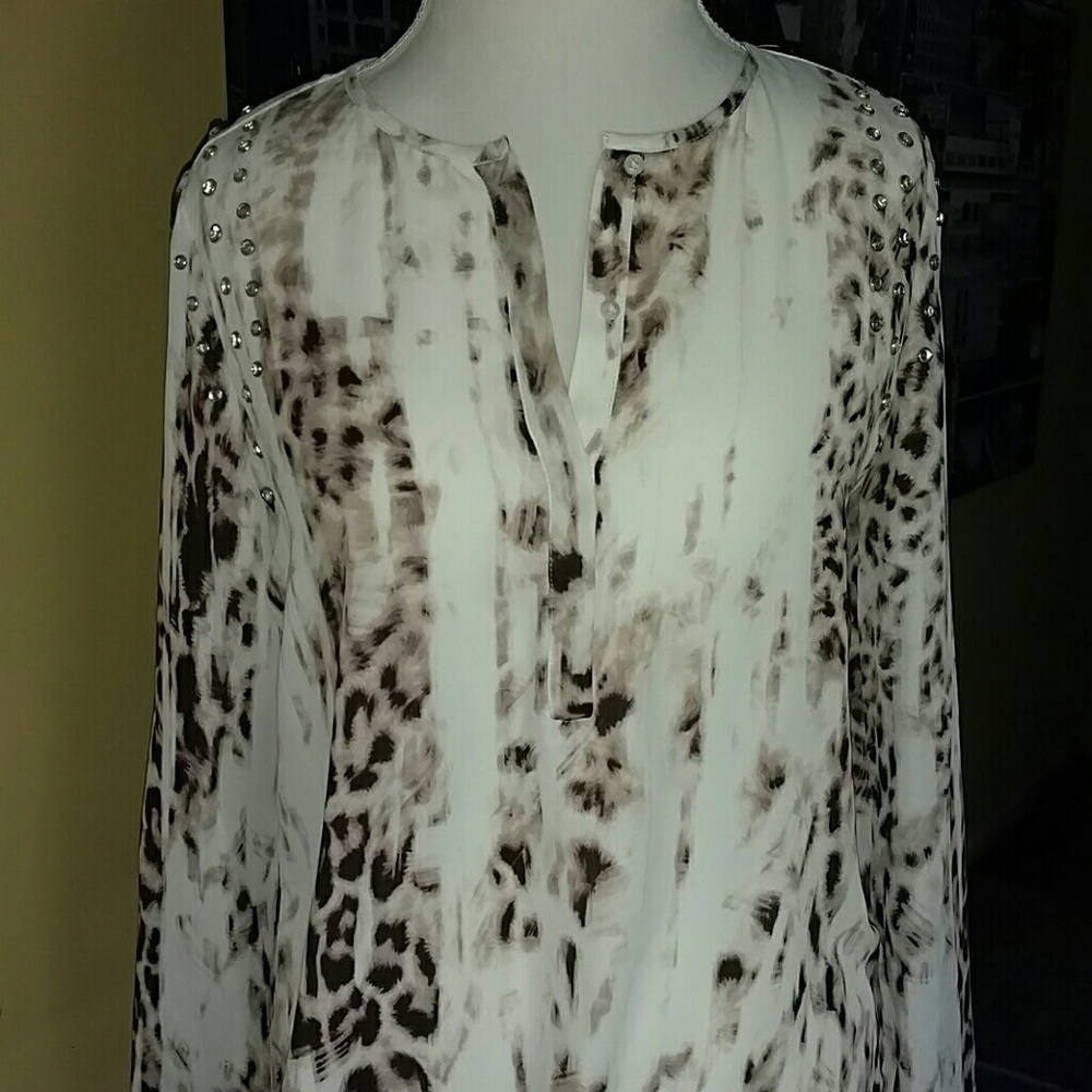 JENNIFER LOPEZ ANIMAL PRINT STUDDED BLOUSE