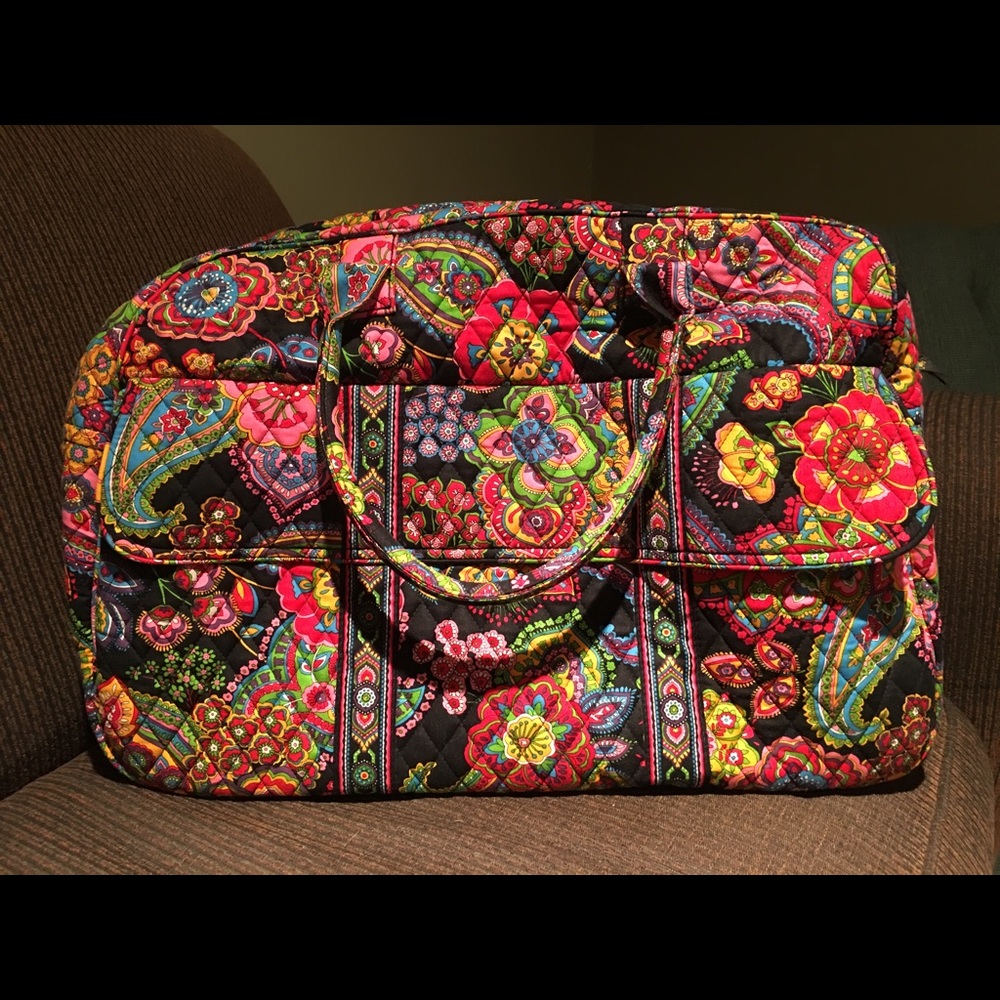 Vera Bradley Grand Traveler in Symphony in Hue