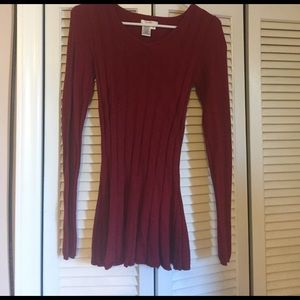Very flattering red Vneck sweater!