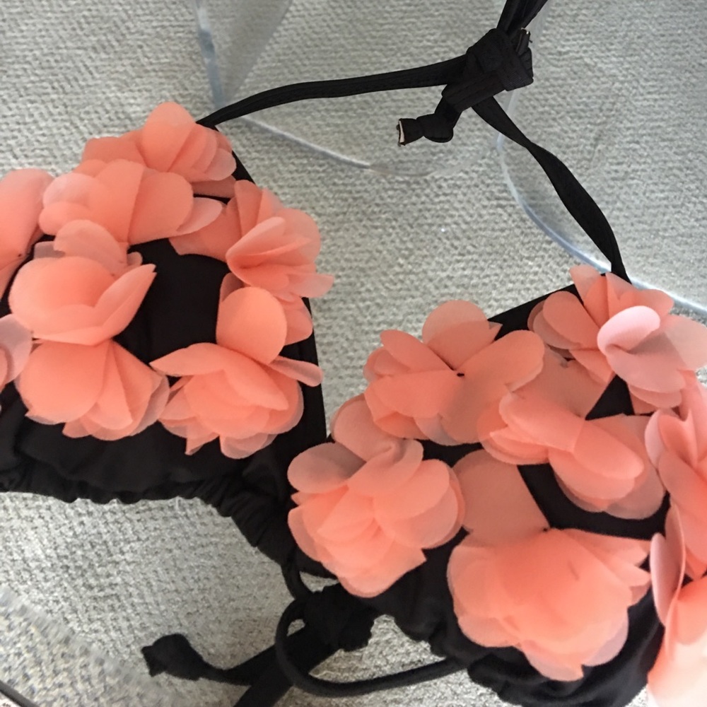 ✨Pink & Black Flower Petal String Bikini✨ - Picture 5 of 6