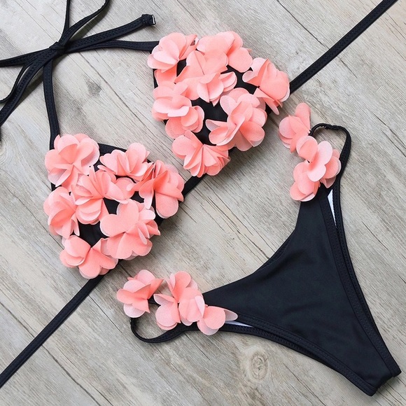 Boutique Other - ✨Pink & Black Flower Petal String Bikini✨