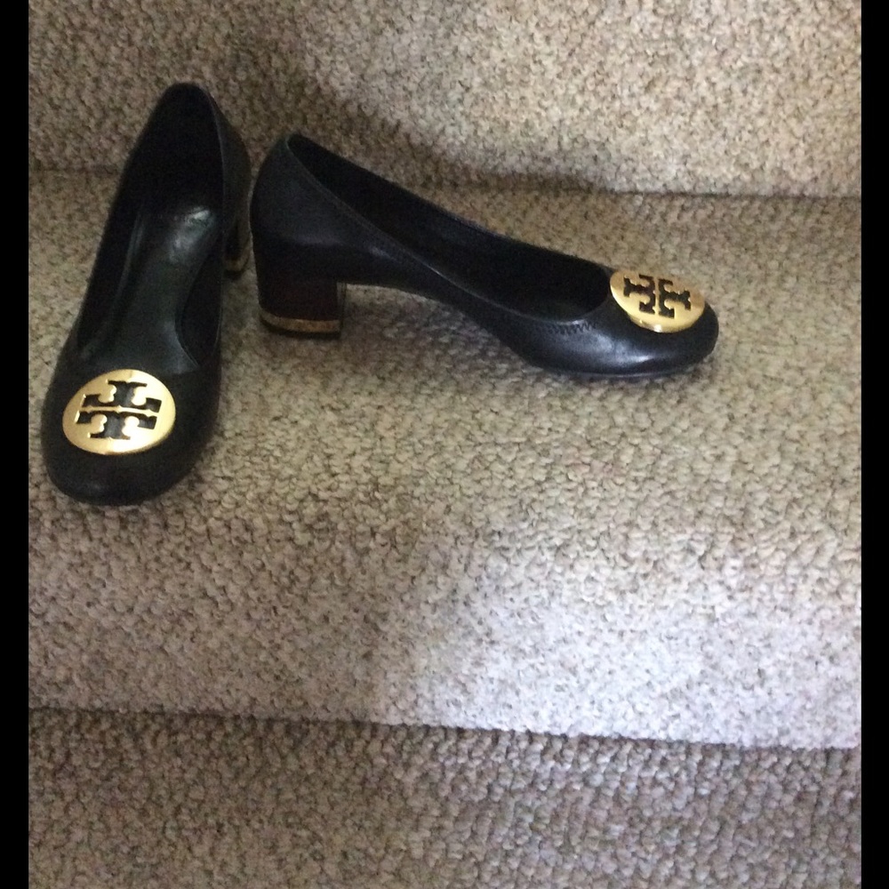 Tory Burch Basic Amy Pump - Mestico