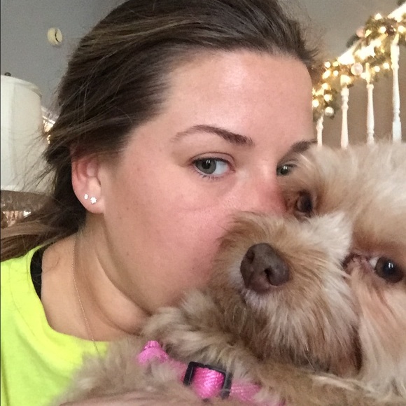 Meet your Posher, Lindsay - Picture 2 of 5