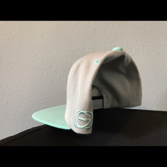 SnapBack hat - Picture 4 of 4