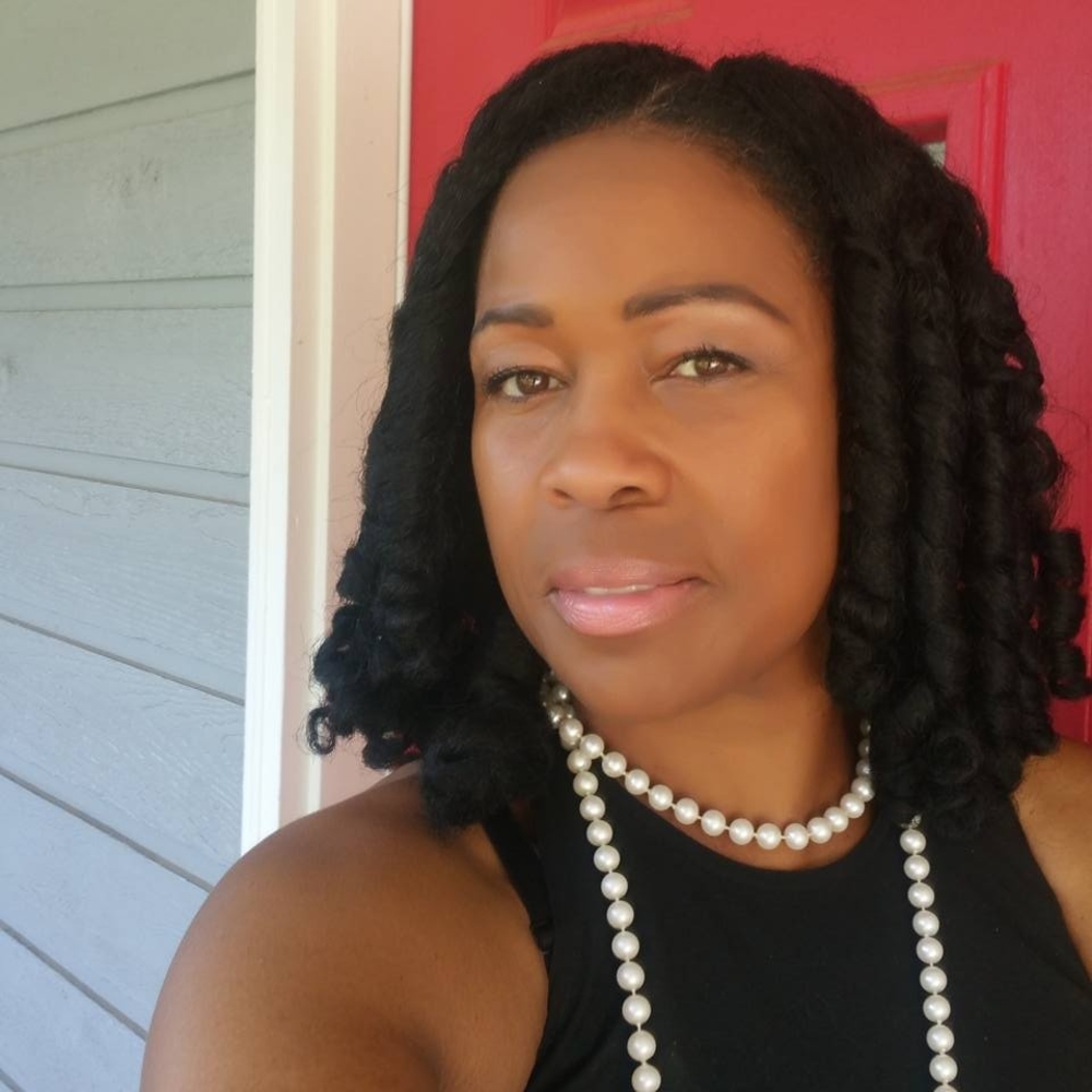 Meet your Posher, Denise