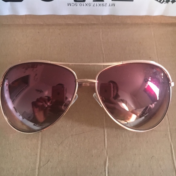 Rose gold sunglasses - Picture 1 of 1