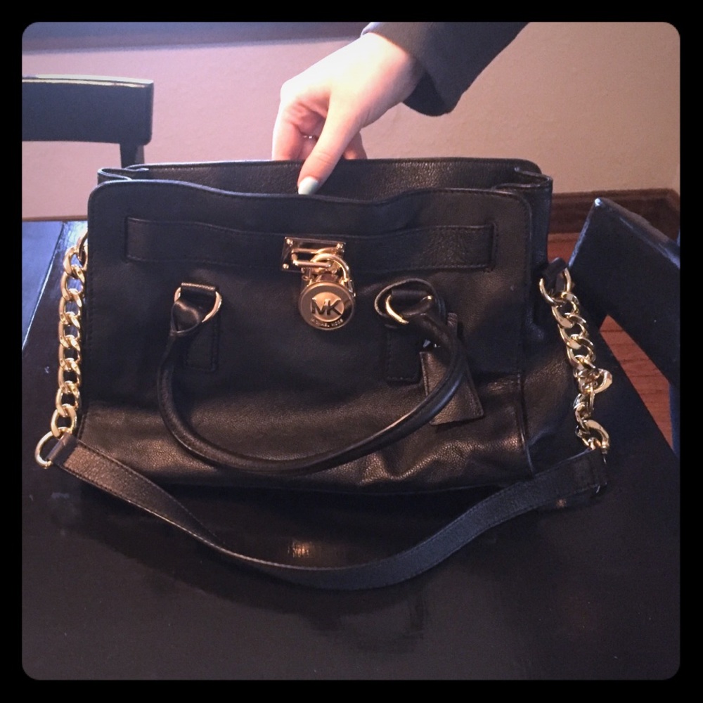 Michael Kors black purse in great condition