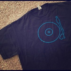 Record design graphic tee
