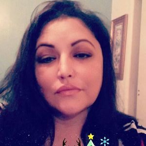 Meet your Posher, Dinora