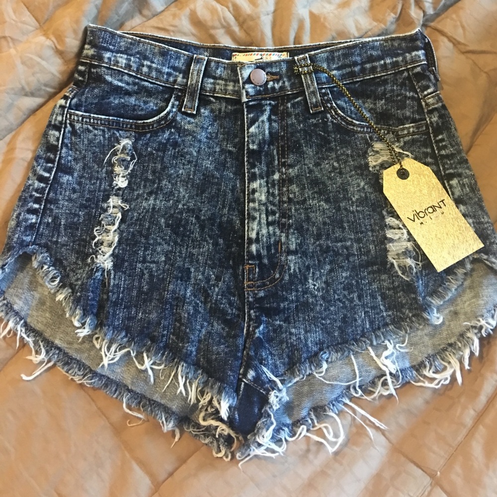 High Waisted Distressed Denim Shorts sz. L