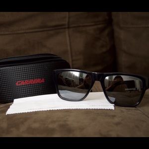 Mens Carrera Sunglasses w/case