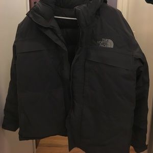 North Face Men's Grey Coat