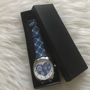 Denim petals watch ❤️