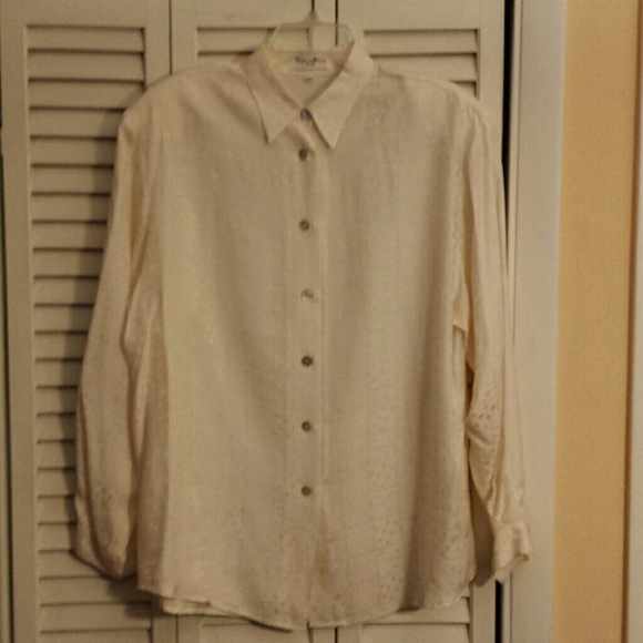 Silk blouse - Picture 1 of 3