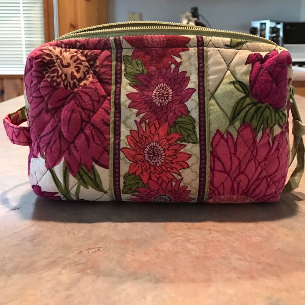 ‼️FINAL PRICE‼️ Vera Bradley makeup bag 😍