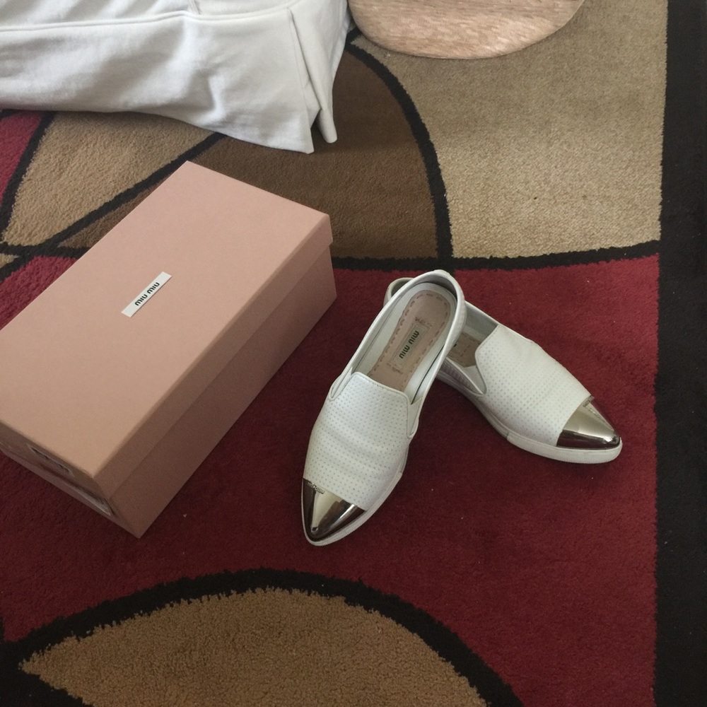 Mil mouth cap toe sneakers .