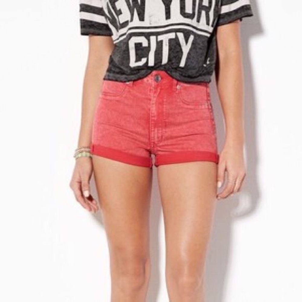 american eagle • hi waisted denim shorts