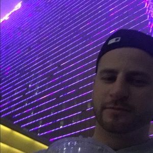 Meet your Posher, Justin