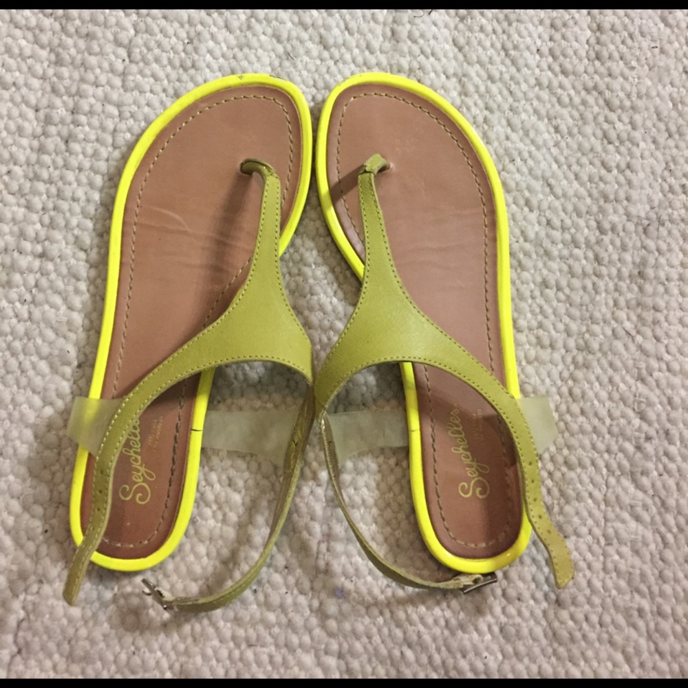 Seychelles Clove T- strap sandals
