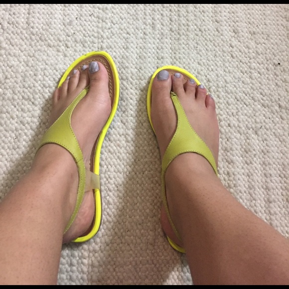 Seychelles Clove T- strap sandals - Picture 2 of 6