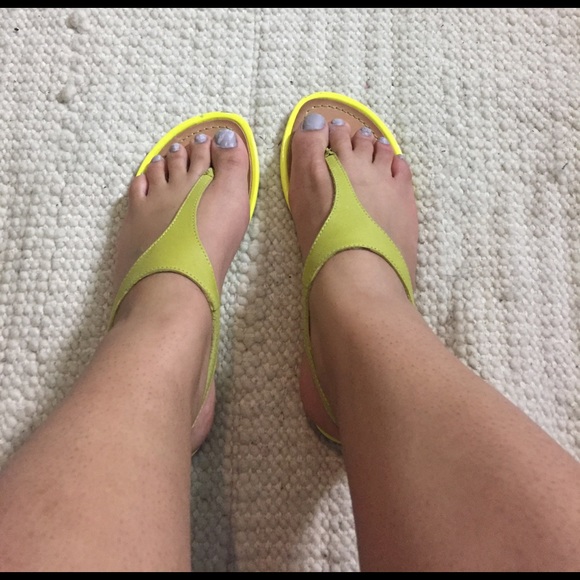 Seychelles Clove T- strap sandals - Picture 4 of 6