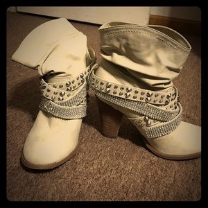 Dressy heeled cowboy boots
