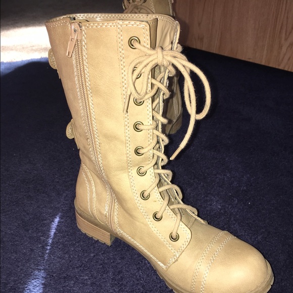 Women's boots - Picture 3 of 3