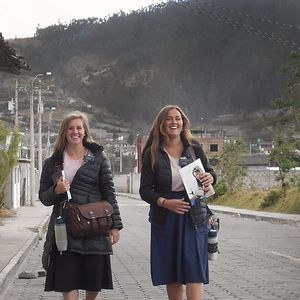 Meet your Posher, Gabi