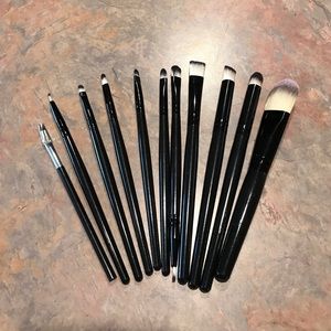 Makeup brushes