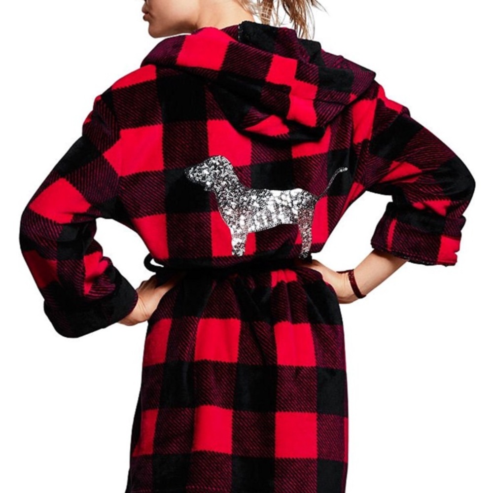 VS Plaid Robe