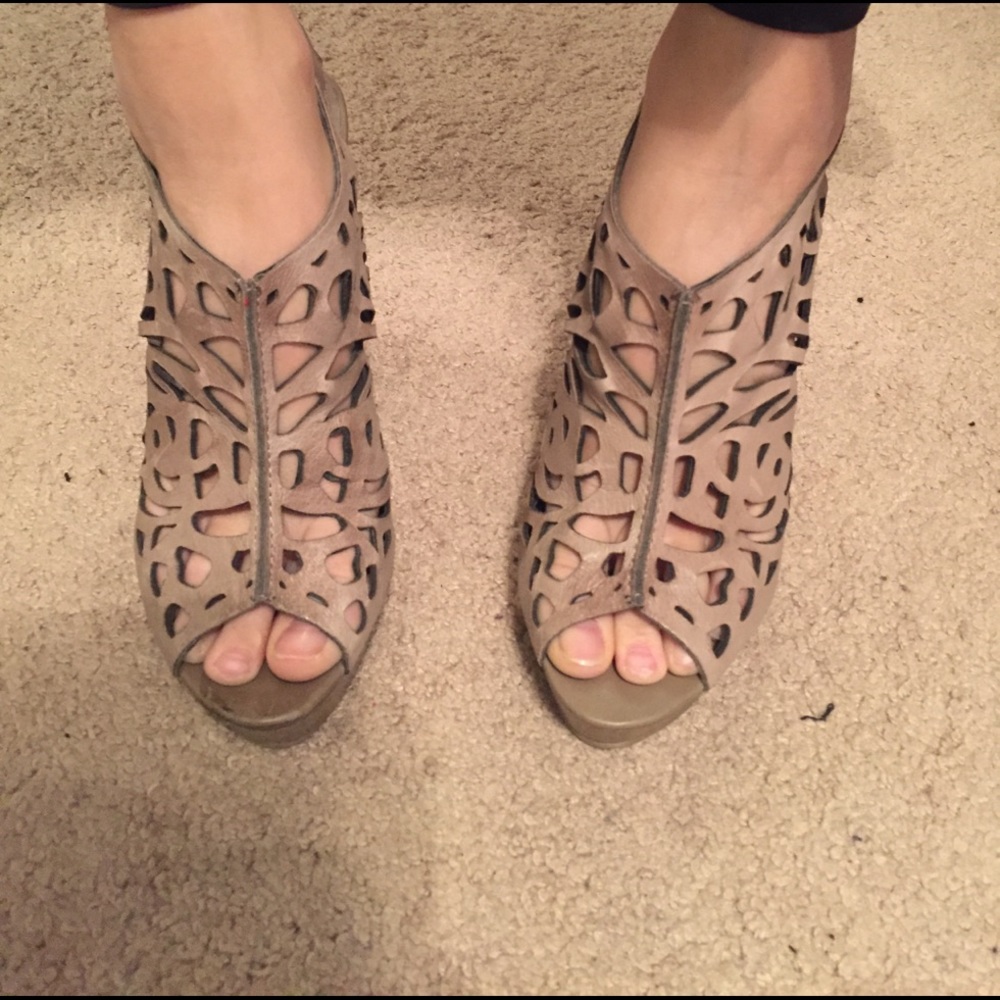 Steve Madison heels