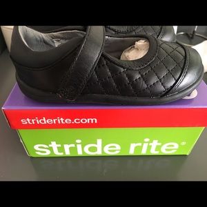 Stride Rite SRT Regan Black  size 7 W