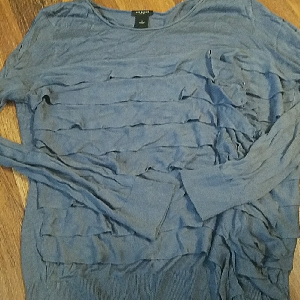 Blue sweater (light)