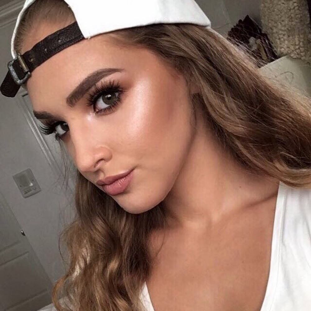 Meet your Posher, Lily